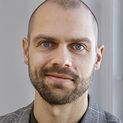 Portrait of Simon Stubben